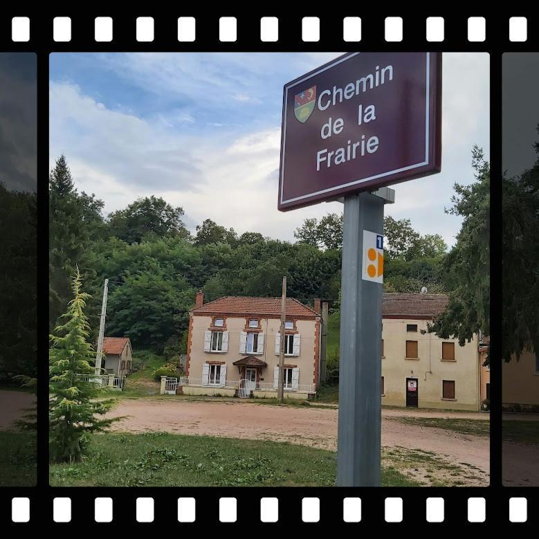 Au Pays D'angeline Maison d'hôtes La Pacaudière